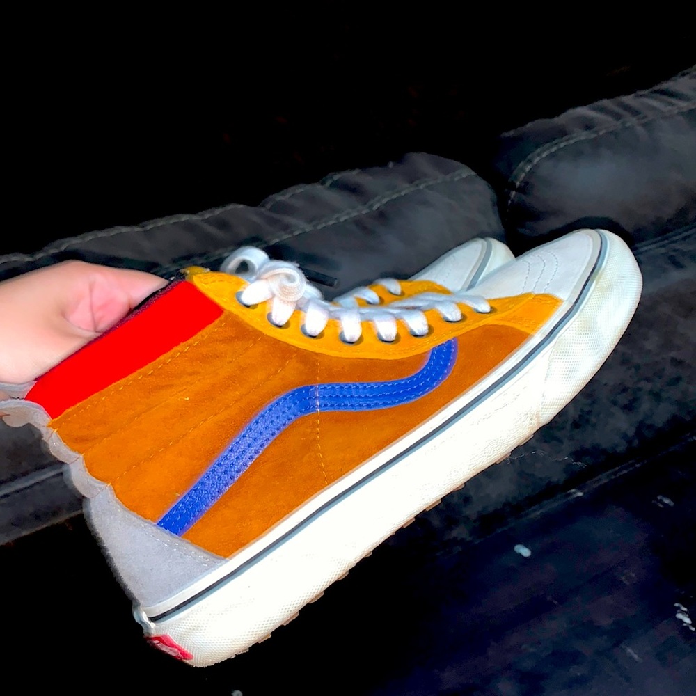 VANS- MENS HIGH-TOP VANGUARD